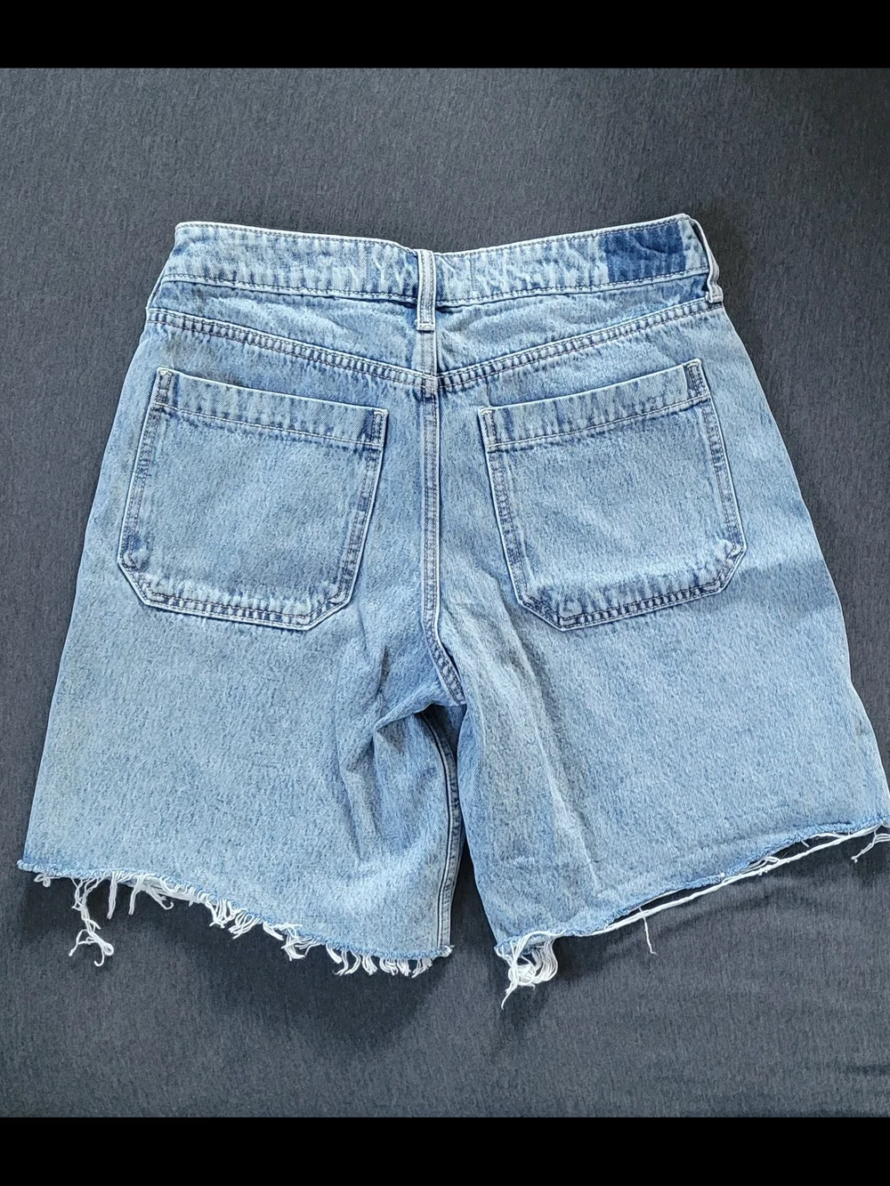 Hollister Light Wash Raw-Hem Low -Rise Baggy Jort Denim Shorts, Women's 6, W28